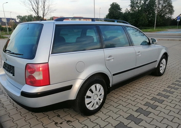 Volkswagen Passat cena 6600 przebieg: 186700, rok produkcji 2004 z Legnica małe 211